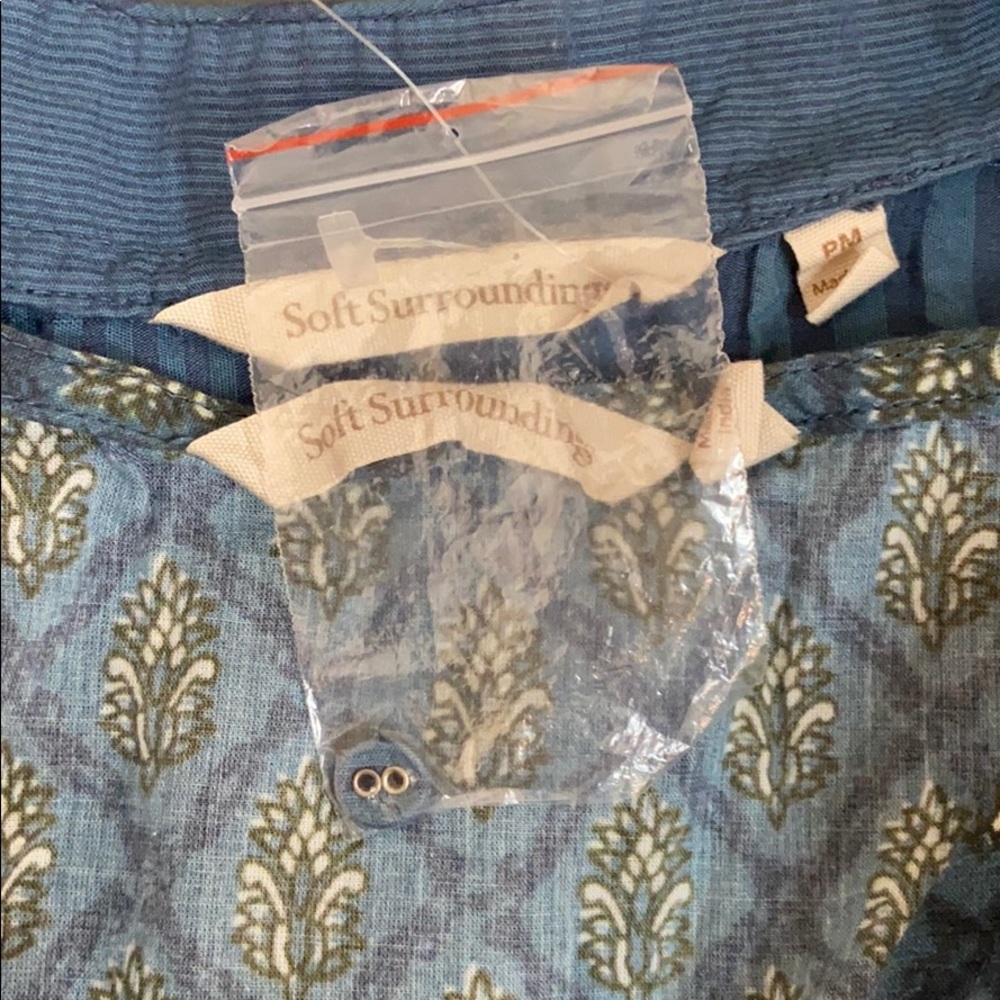 Nwot Soft Surroundings Patterned Button Down/Tank - image 3